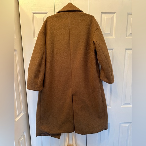 Oversized Coat - Picture 3 of 4